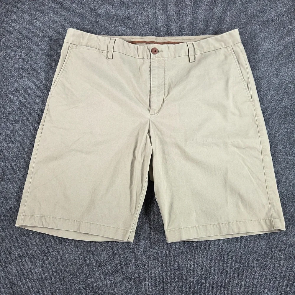 Tommy Bahama Men's 40 Beige Stretch Flat Front Shorts